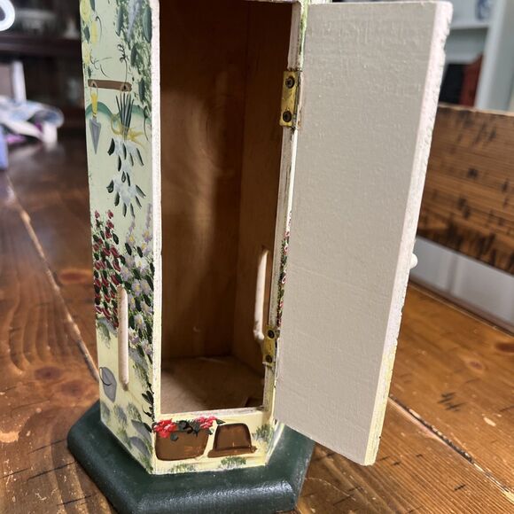 Vintage Hand-Painted Wooden Butterfly House Kathy Hatch 14 1/2" Tall x 5” W - Picture 6 of 8